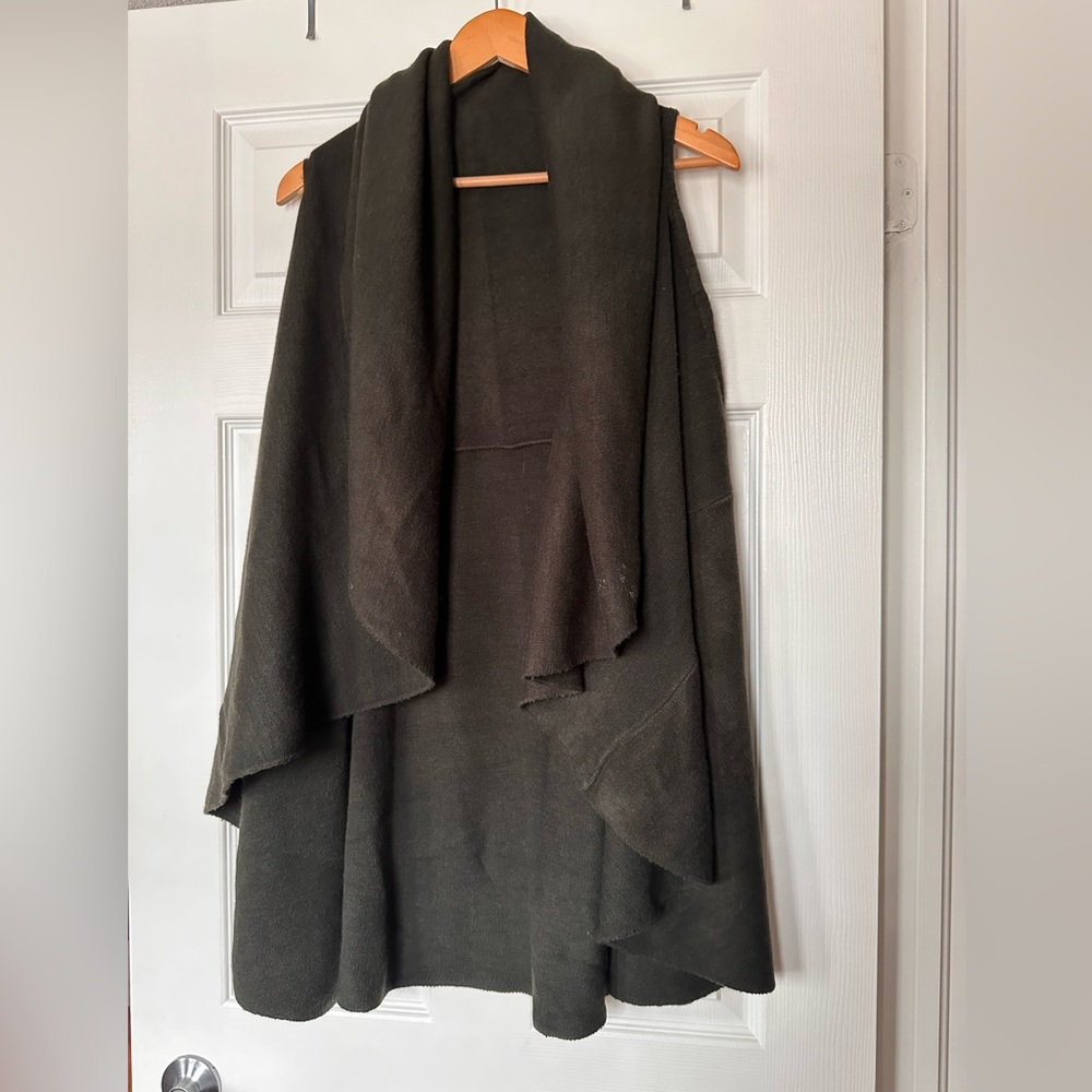 Sleeveless Cardigan